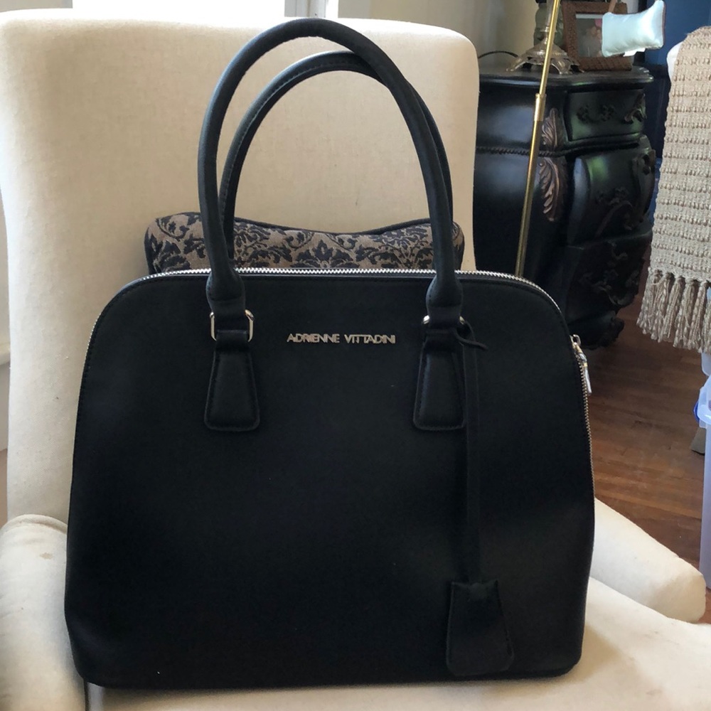 Nice purse Adrienne Vittadini